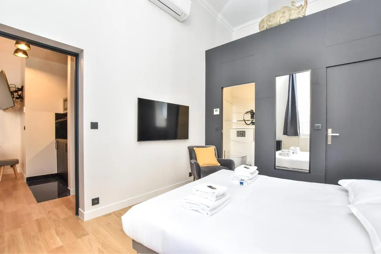 Διαμέρισμα Cosy - 2br-7p - Arc De Triomphe *